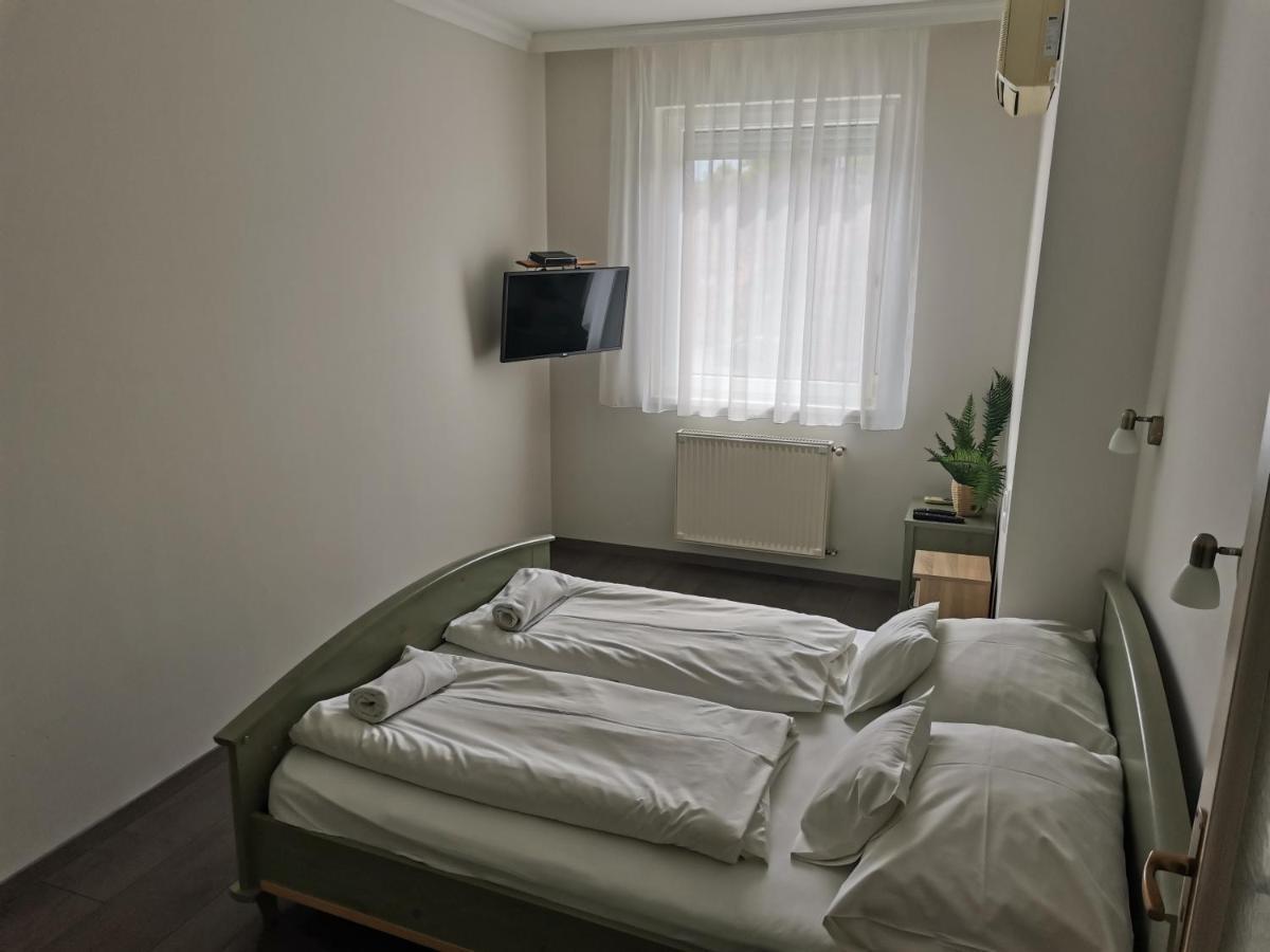 Zoli Apartmanok-balcony Koelcsey 32 * Hajdúszoboszló